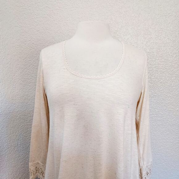 Max Studio Cream Blouse w/Lace Trim Size M - Picture 2 of 14